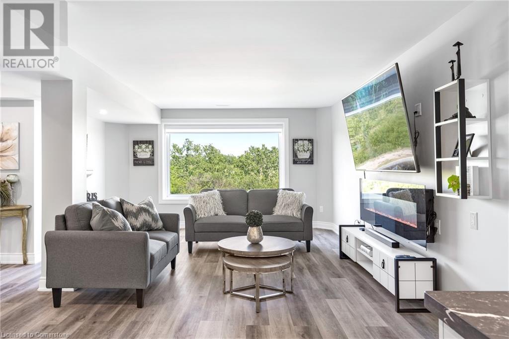 Photo 37 of 258 Shoreview Drive, Welland ON