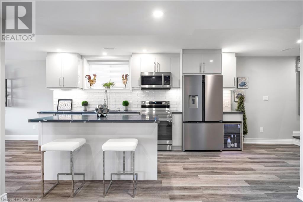 Photo 13 of 258 Shoreview Drive, Welland ON