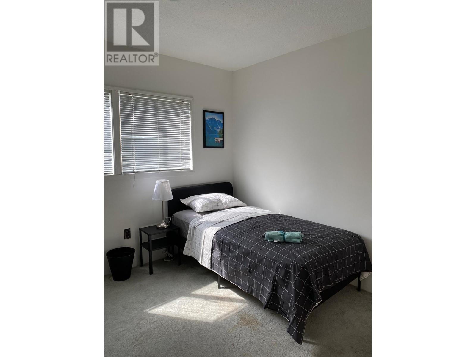 653 E 22ND STREET, North Vancouver