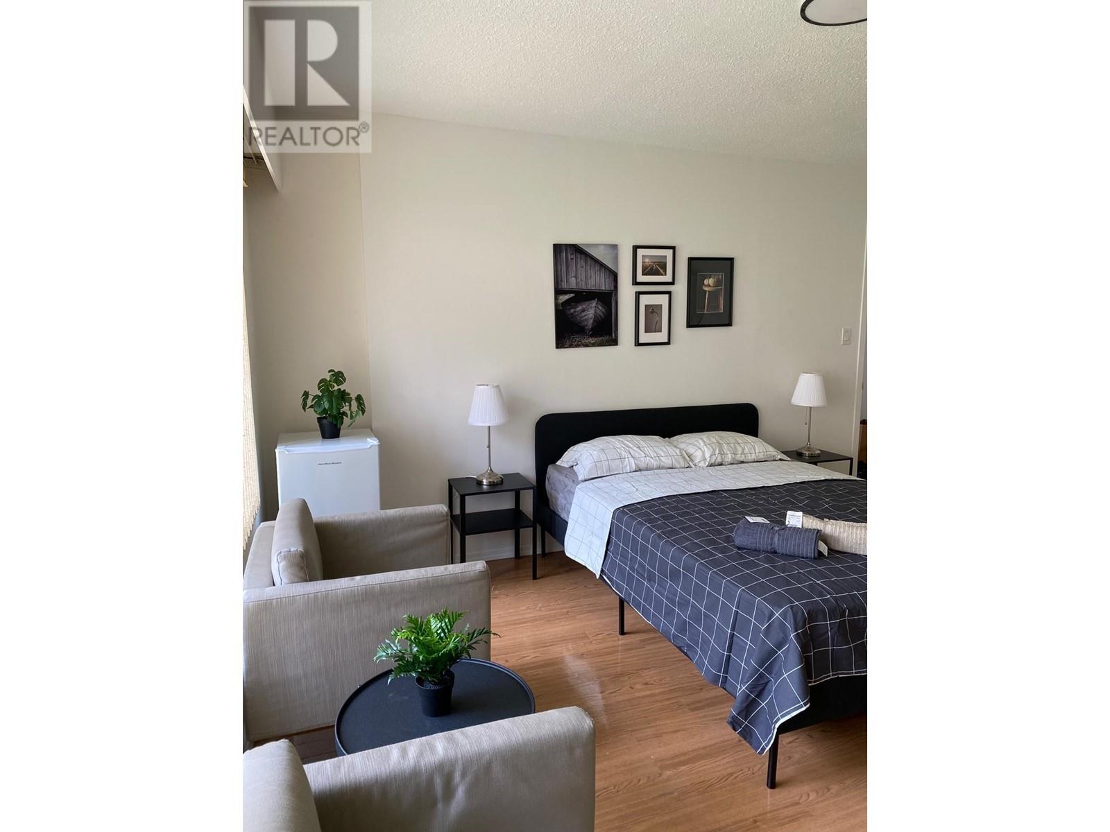 653 E 22ND STREET, North Vancouver