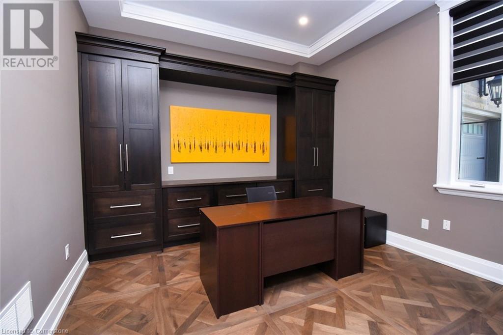 Photo 12 of 68 Mountain Brow Boulevard, Hamilton ON