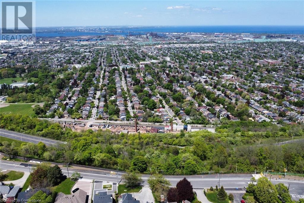 Photo 38 of 68 Mountain Brow Boulevard, Hamilton ON