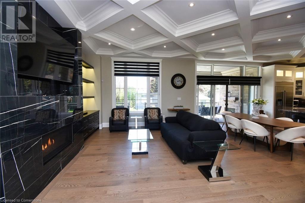 Photo 7 of 68 Mountain Brow Boulevard, Hamilton ON