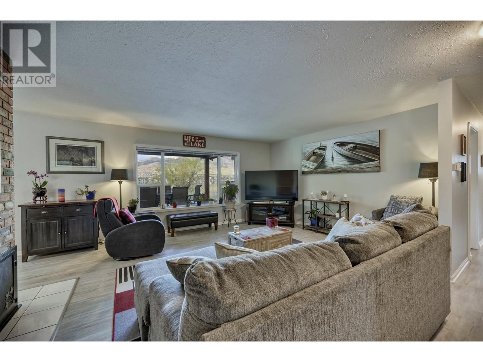 45 HARBOUR KEY Drive, Osoyoos