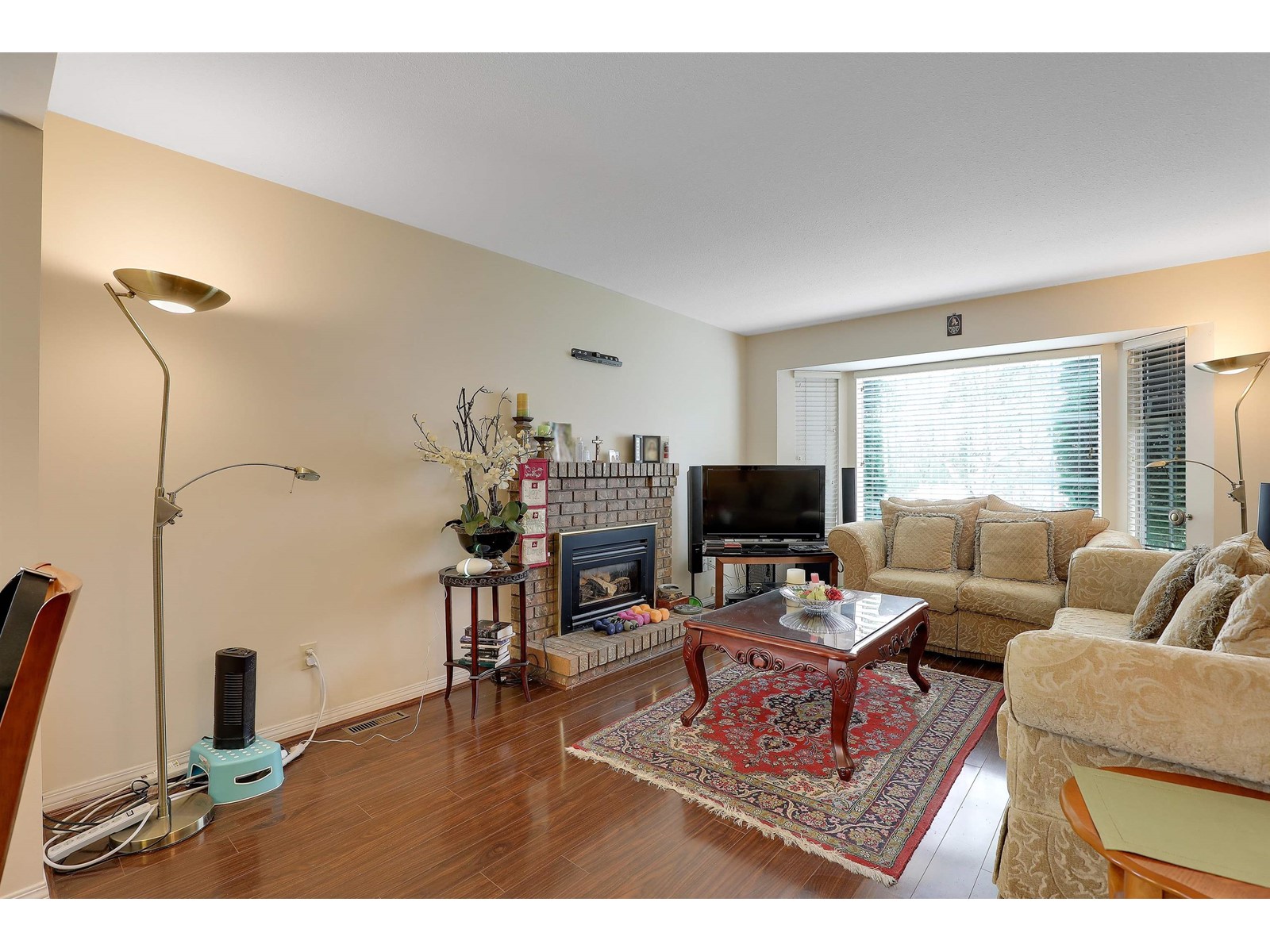 Photo 5 of 8874 143 A Street, Surrey BC
