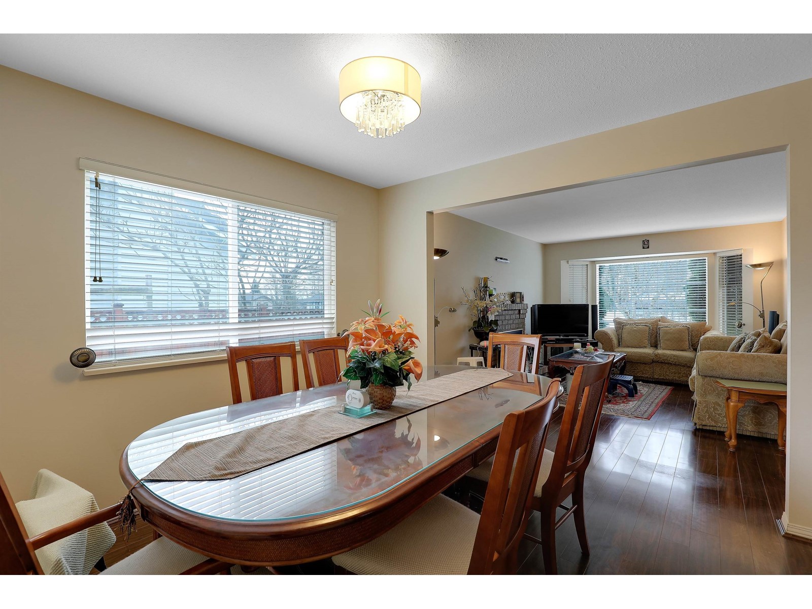 Photo 4 of 8874 143 A Street, Surrey BC
