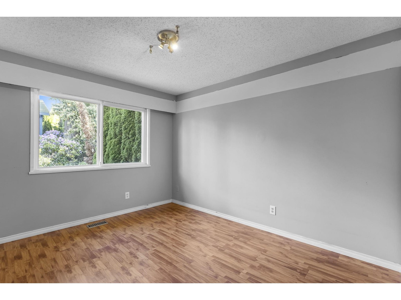 Photo 21 of 2530 Magnolia Crescent, Abbotsford BC