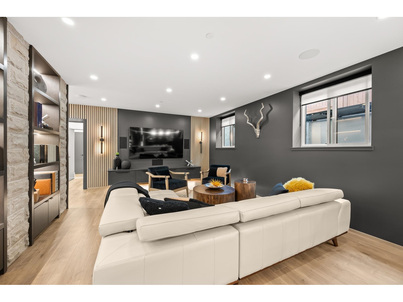 1255 KENT STREET, White Rock real estate listing R2979807