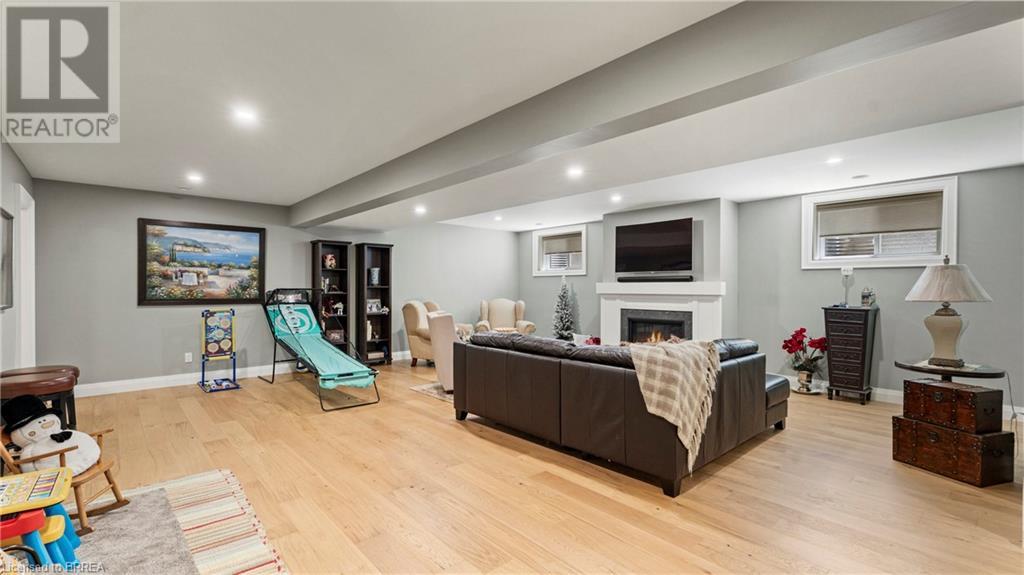 Photo 26 of 52 Beechnut Lane, Port Dover ON