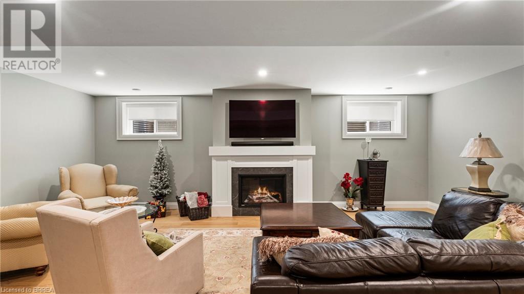 Photo 27 of 52 Beechnut Lane, Port Dover ON