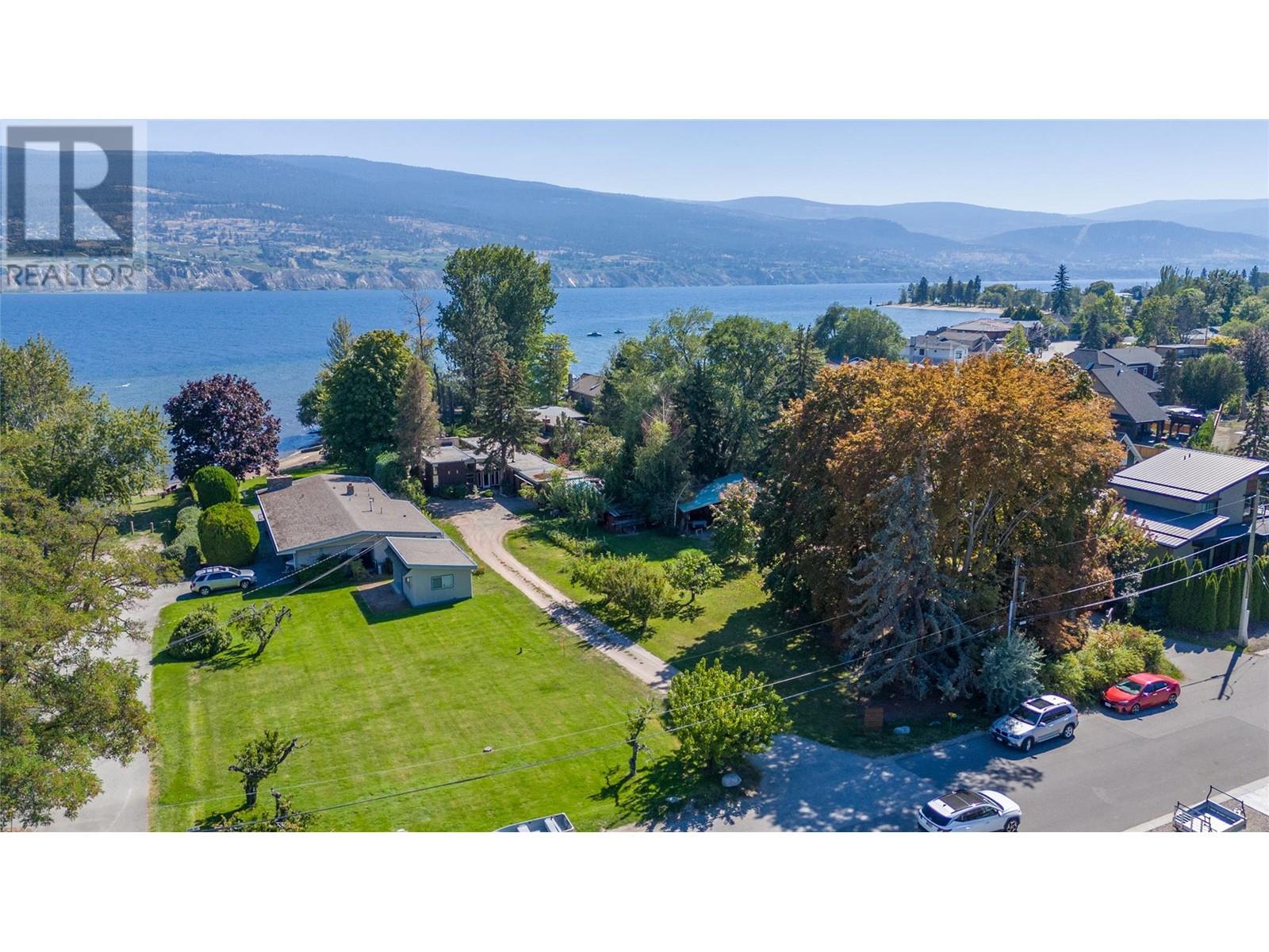 7413 Kirk Avenue, Summerland