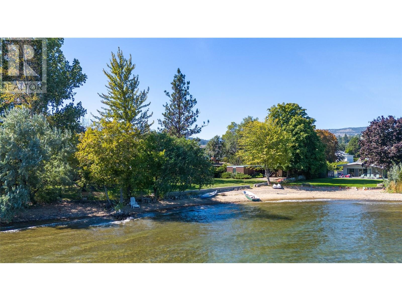 7413 Kirk Avenue, Summerland