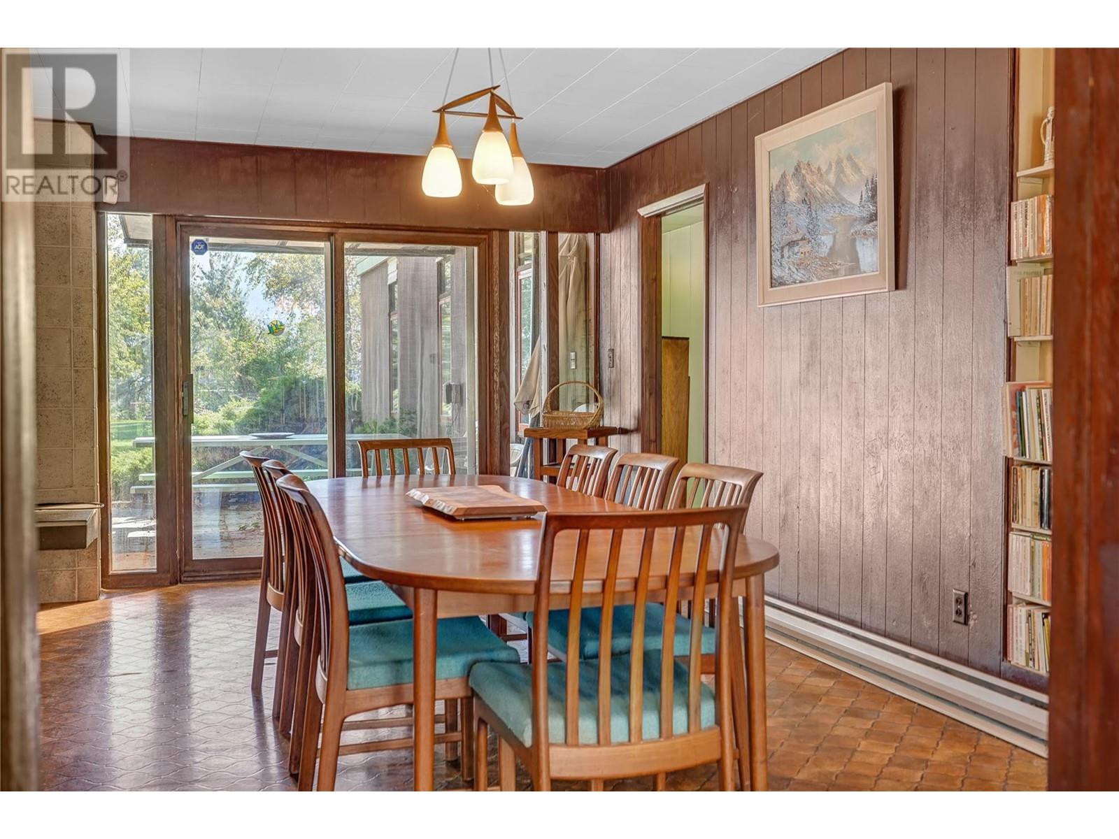 7413 Kirk Avenue, Summerland