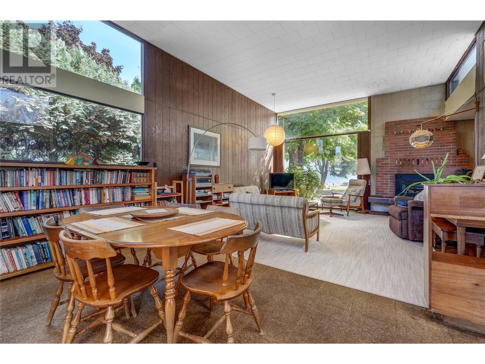 7413 Kirk Avenue, Summerland