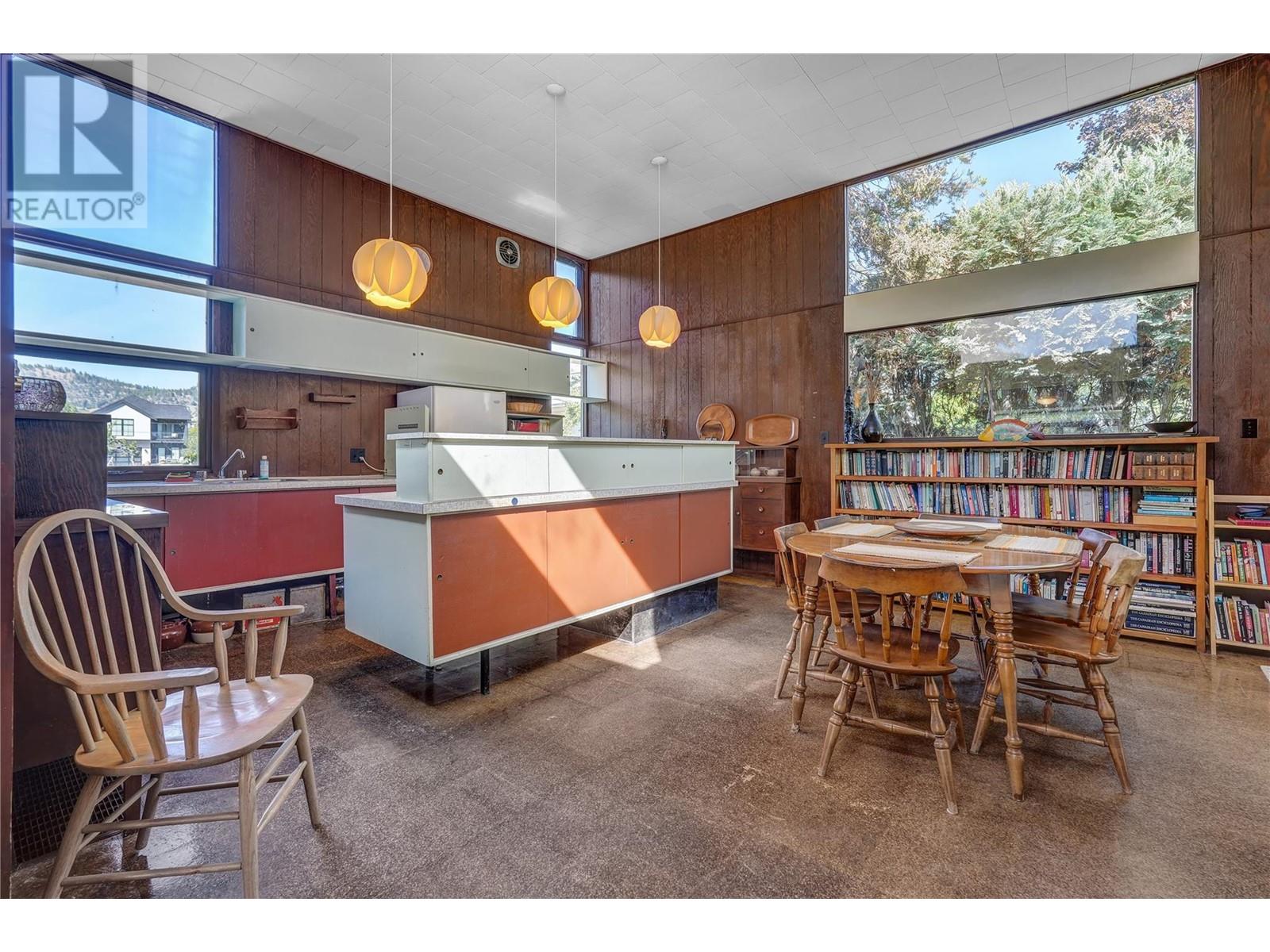 7413 Kirk Avenue, Summerland