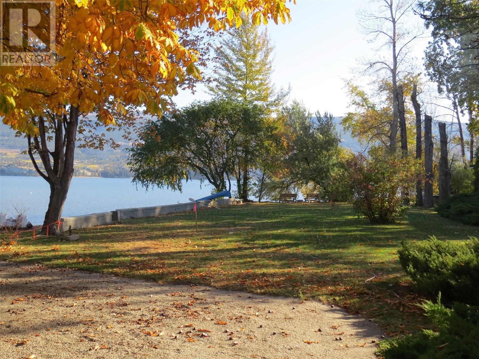 7413 Kirk Avenue, Summerland