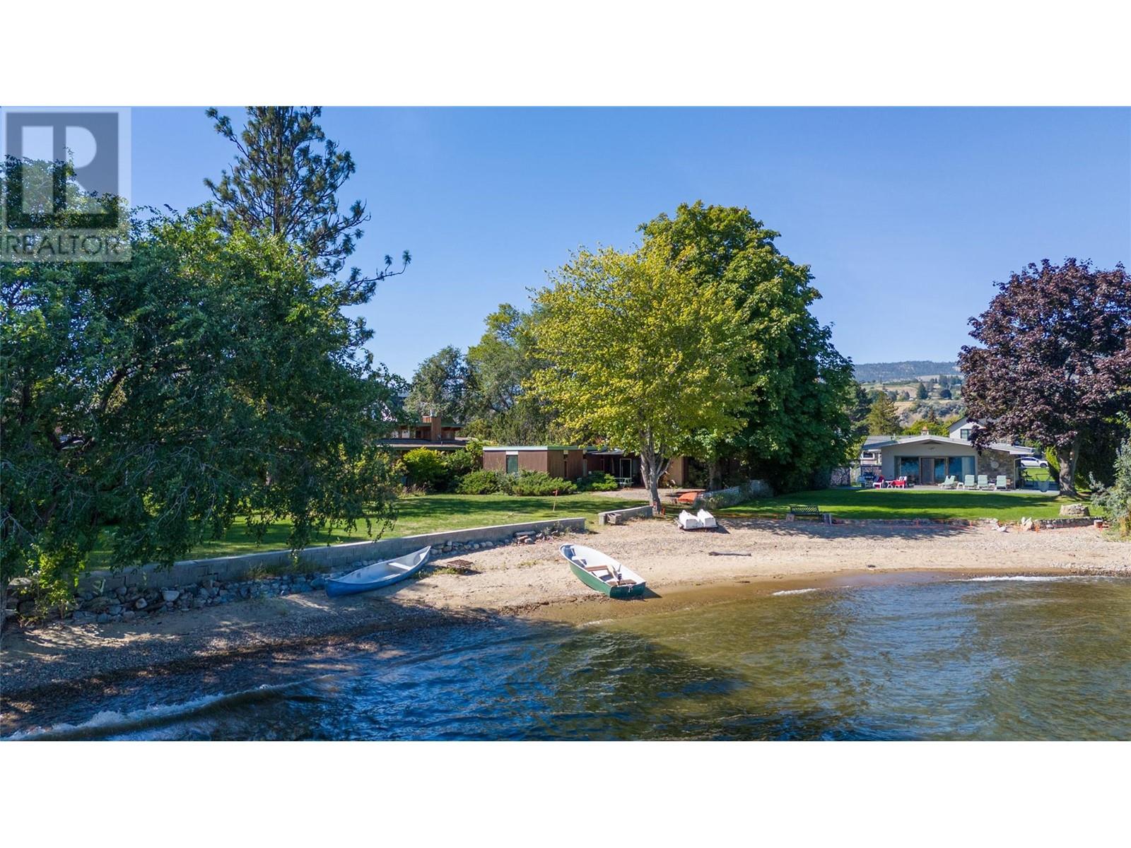 7413 Kirk Avenue, Summerland