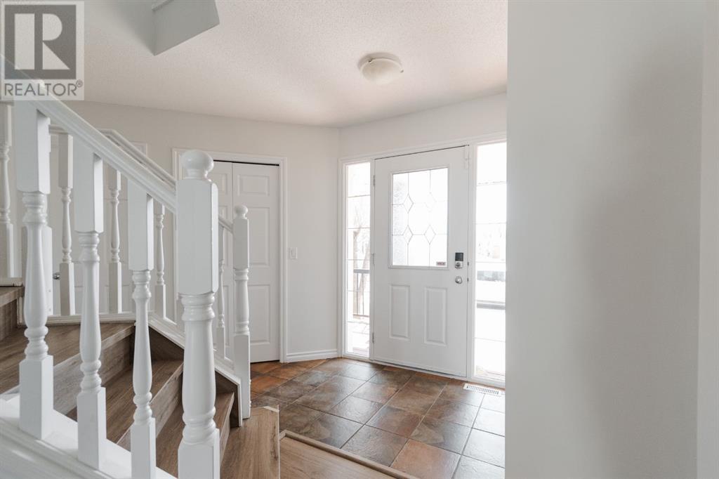 140 Warbler Avenue, Fort McMurray