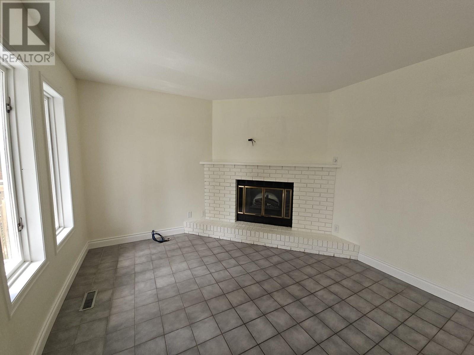 128 Chamberlain Crescent, Tumbler Ridge