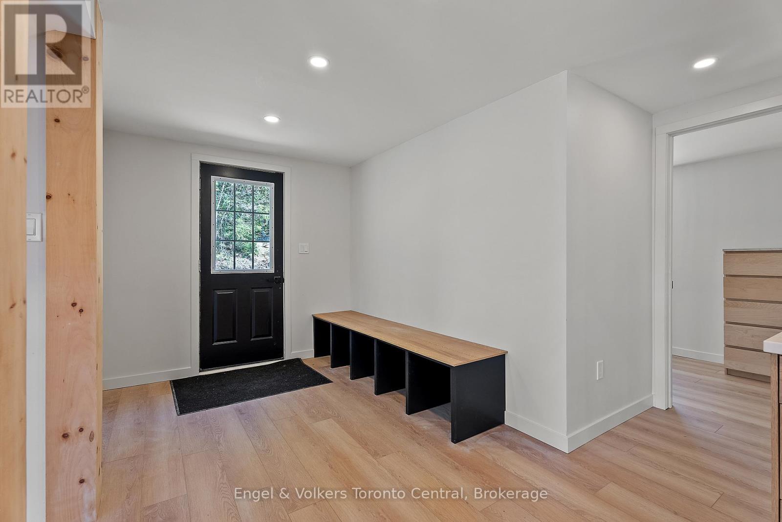 Photo 30 of 1457 Lake Joseph Road, Seguin ON