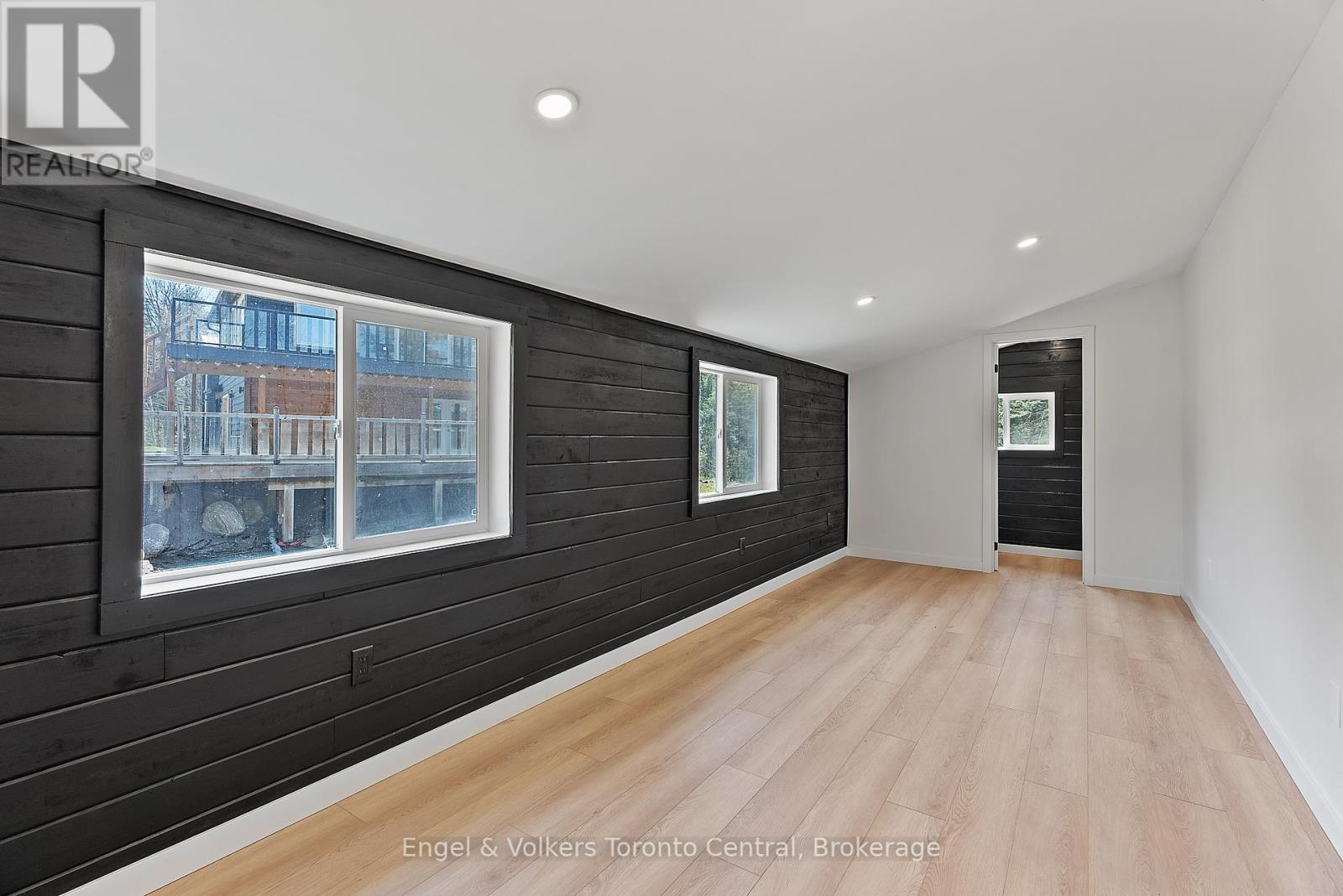 Photo 39 of 1457 Lake Joseph Road, Seguin ON