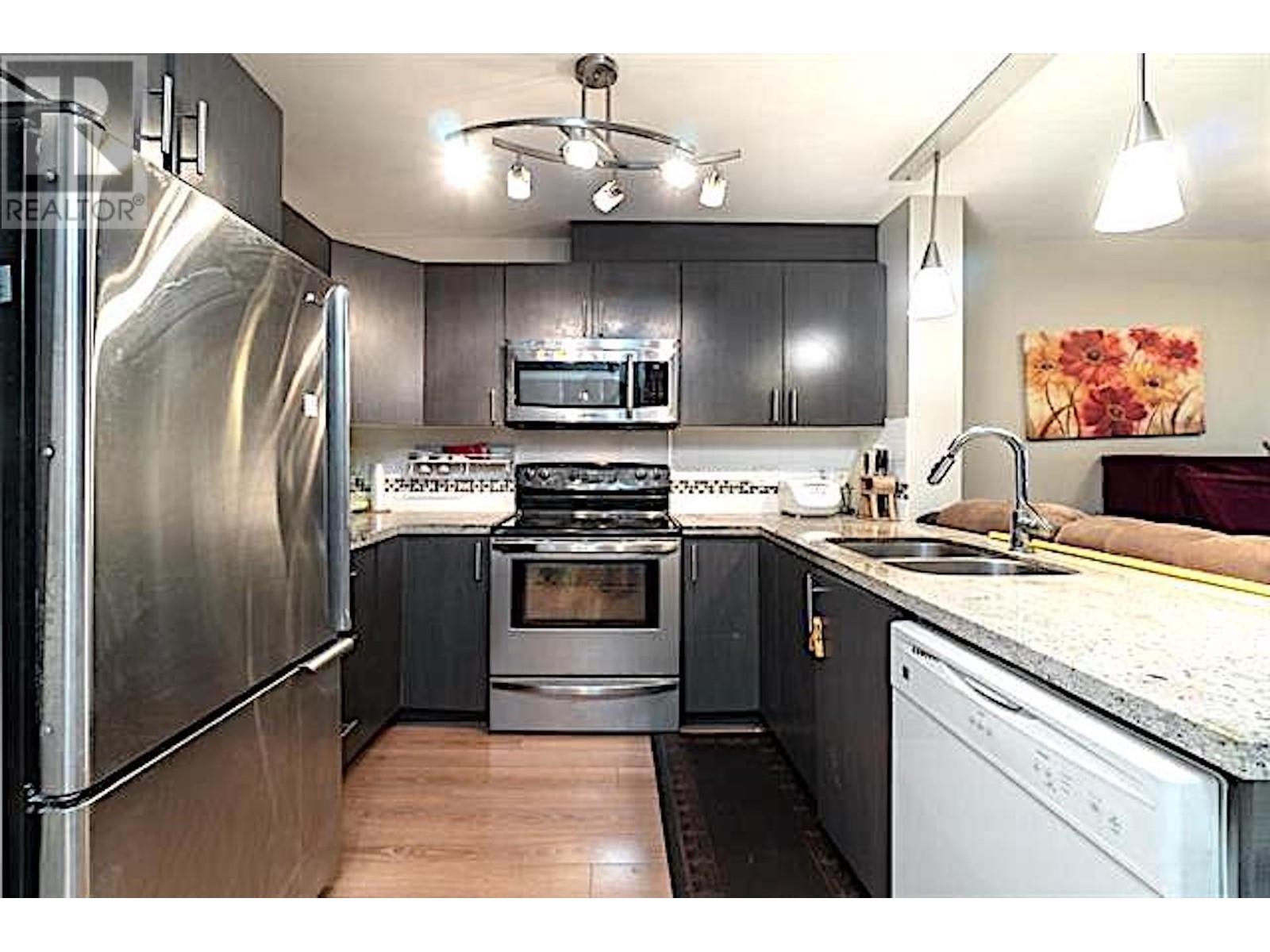 Photo 5 of 212 7738 Edmonds Street, Burnaby BC