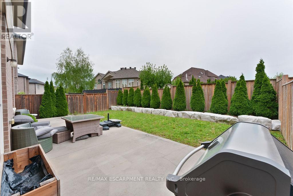 Photo 7 of 12 Ascoli Drive, Hamilton ON