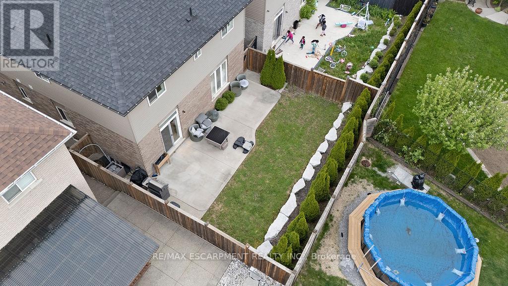 Photo 6 of 12 Ascoli Drive, Hamilton ON