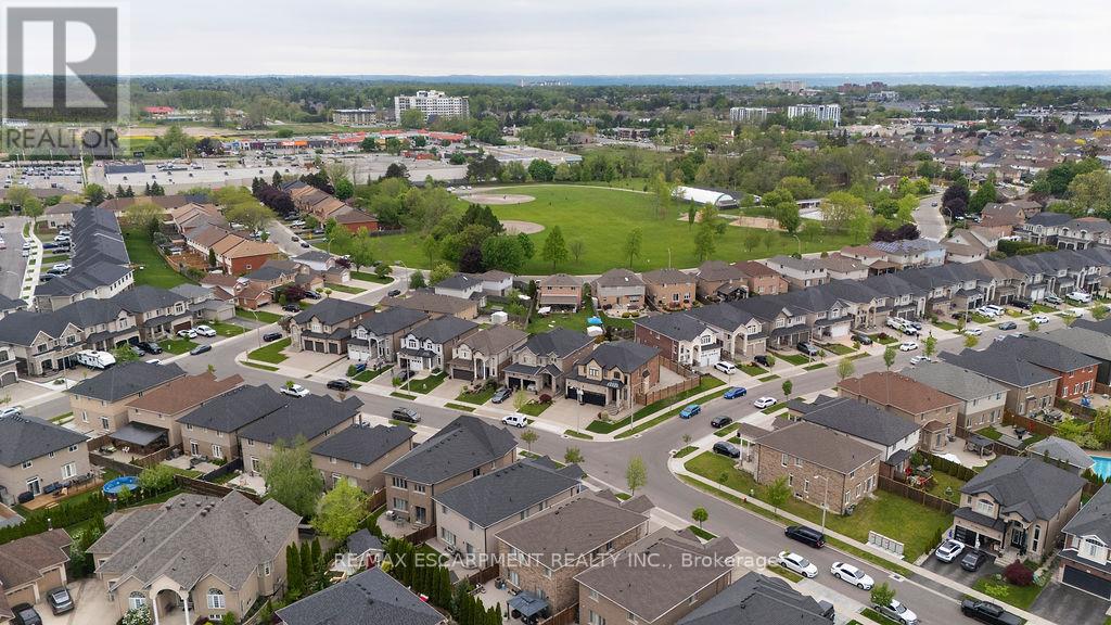 Photo 13 of 12 Ascoli Drive, Hamilton ON