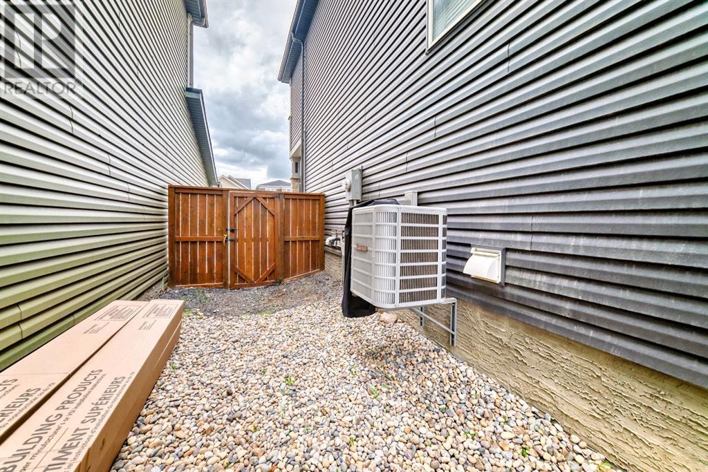 Single Family House for Sale in  Evanscrest Way NW Evanston Calgary 