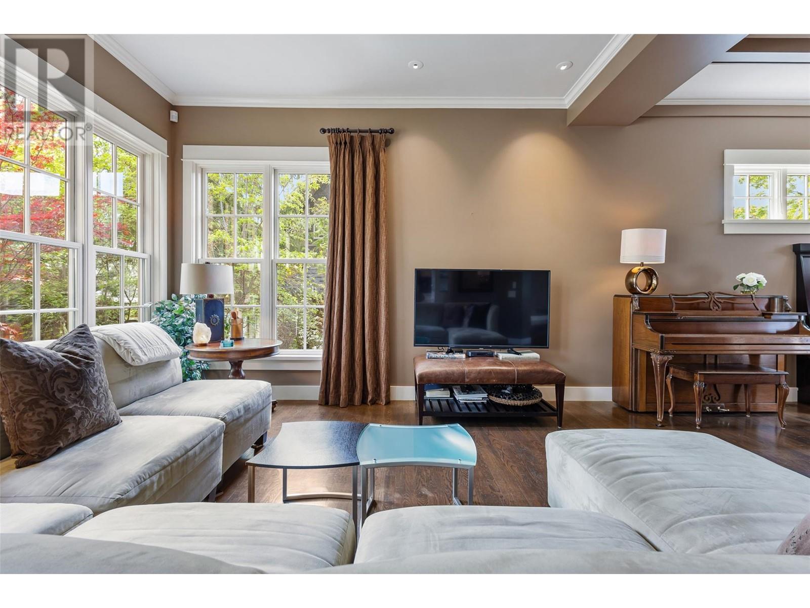 965 Westpoint Drive, Kelowna