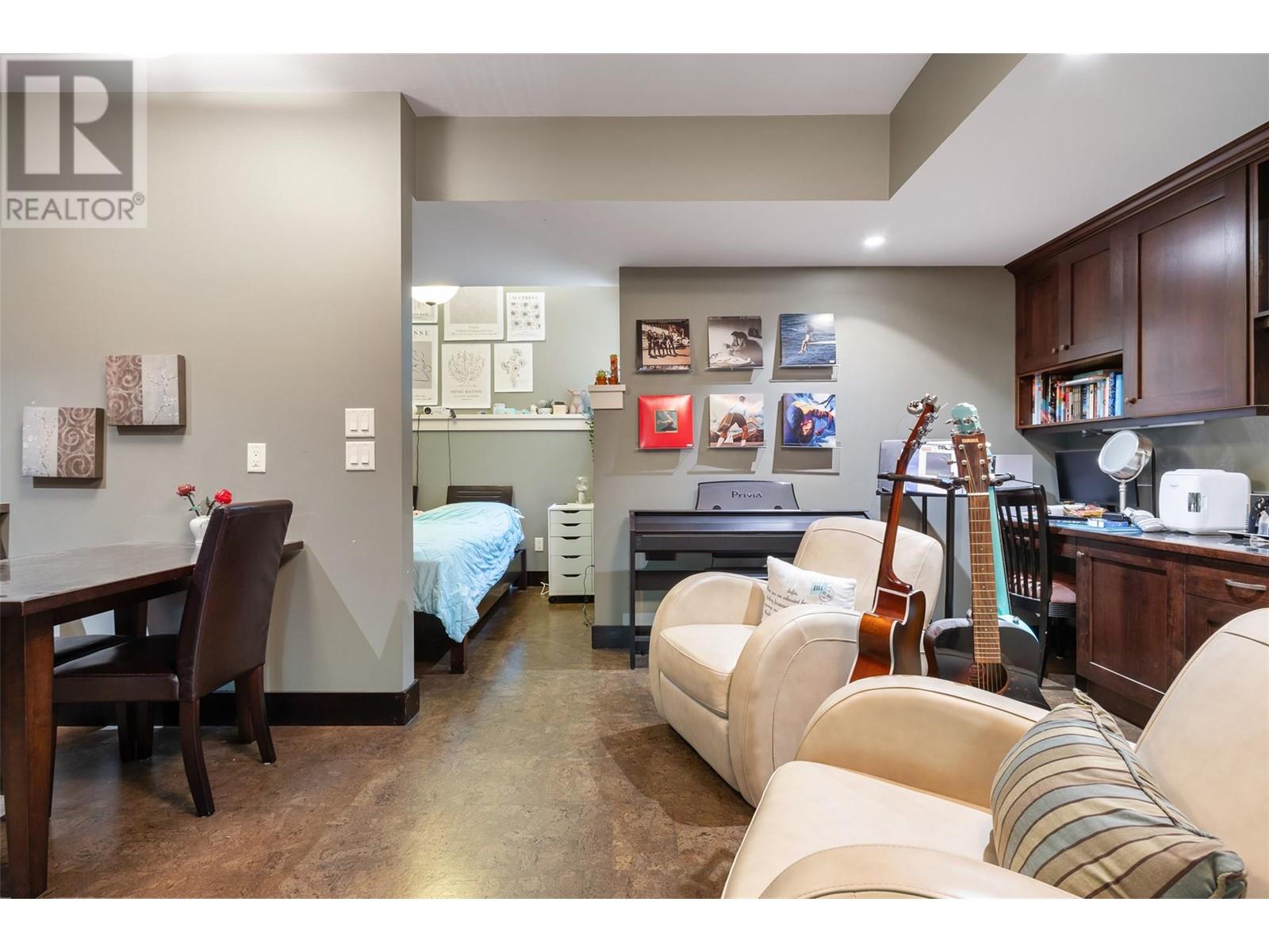 965 Westpoint Drive, Kelowna