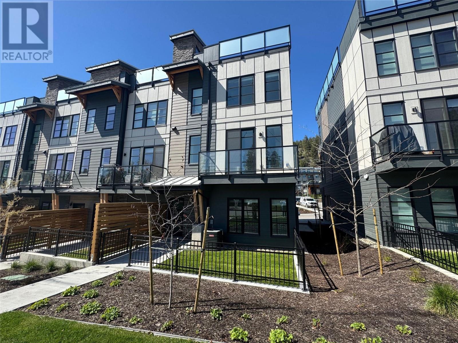 108 1455 Cara Glen Court, Kelowna