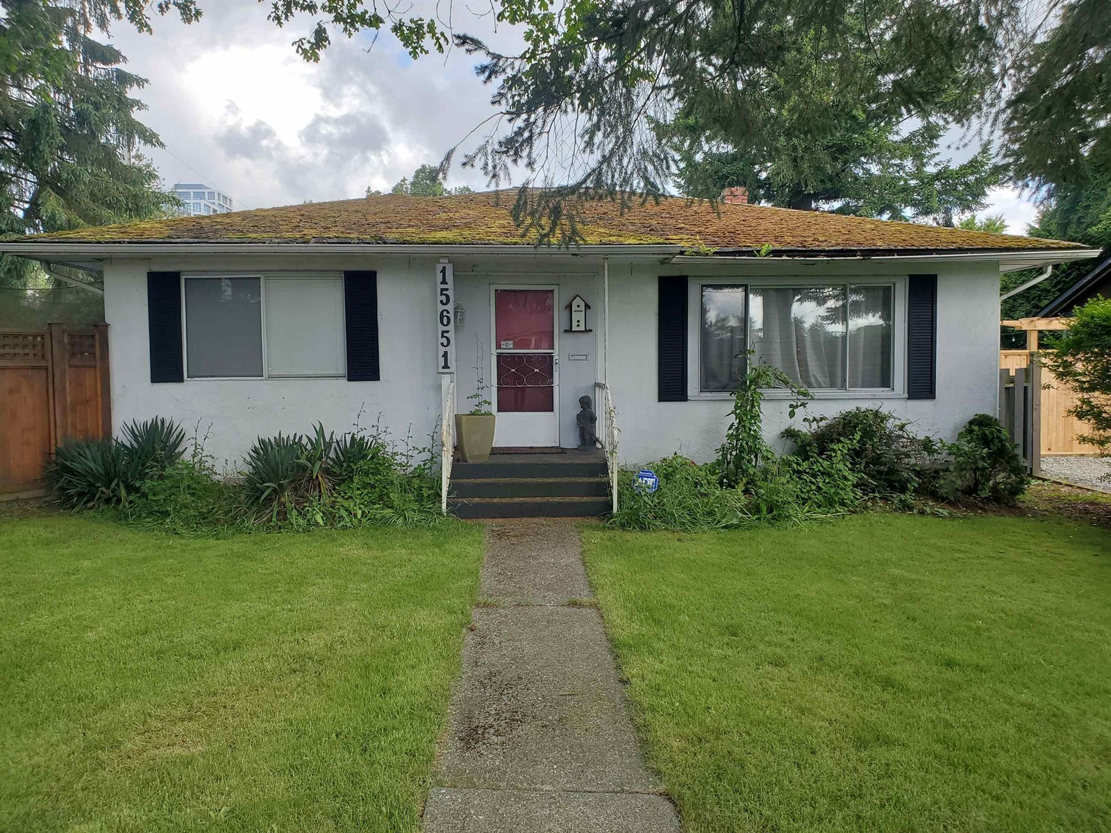 15651 THRIFT AVENUE, White Rock