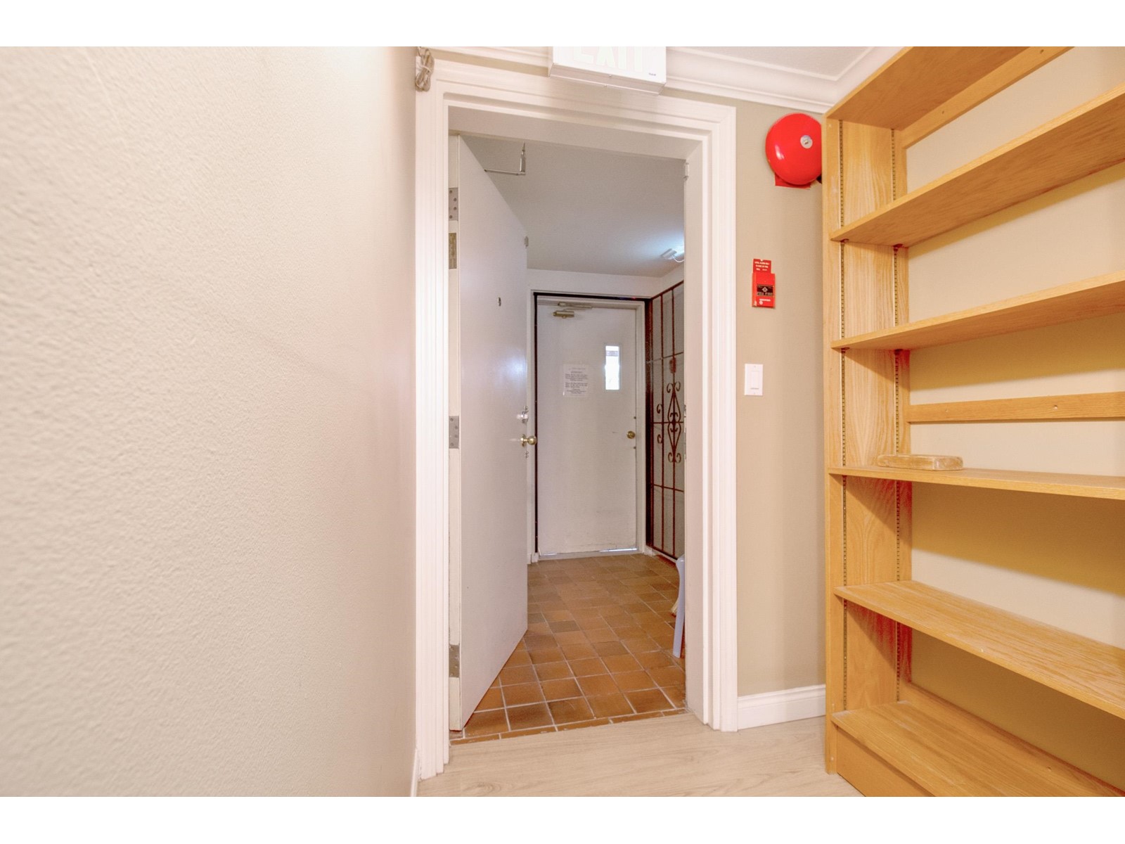 Photo 15 of 15250 Thrift Avenue, White Rock BC