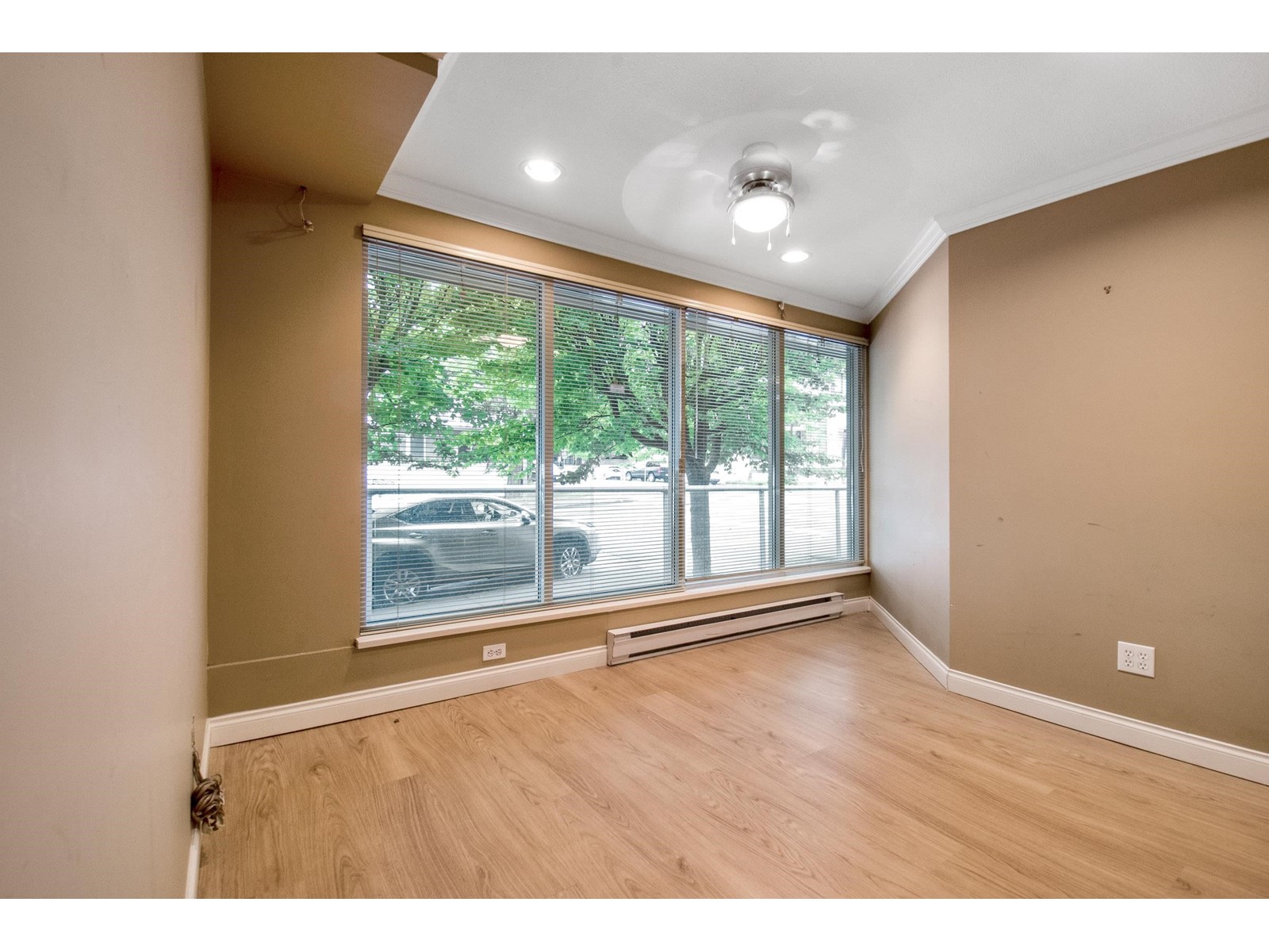 Photo 13 of 15250 Thrift Avenue, White Rock BC