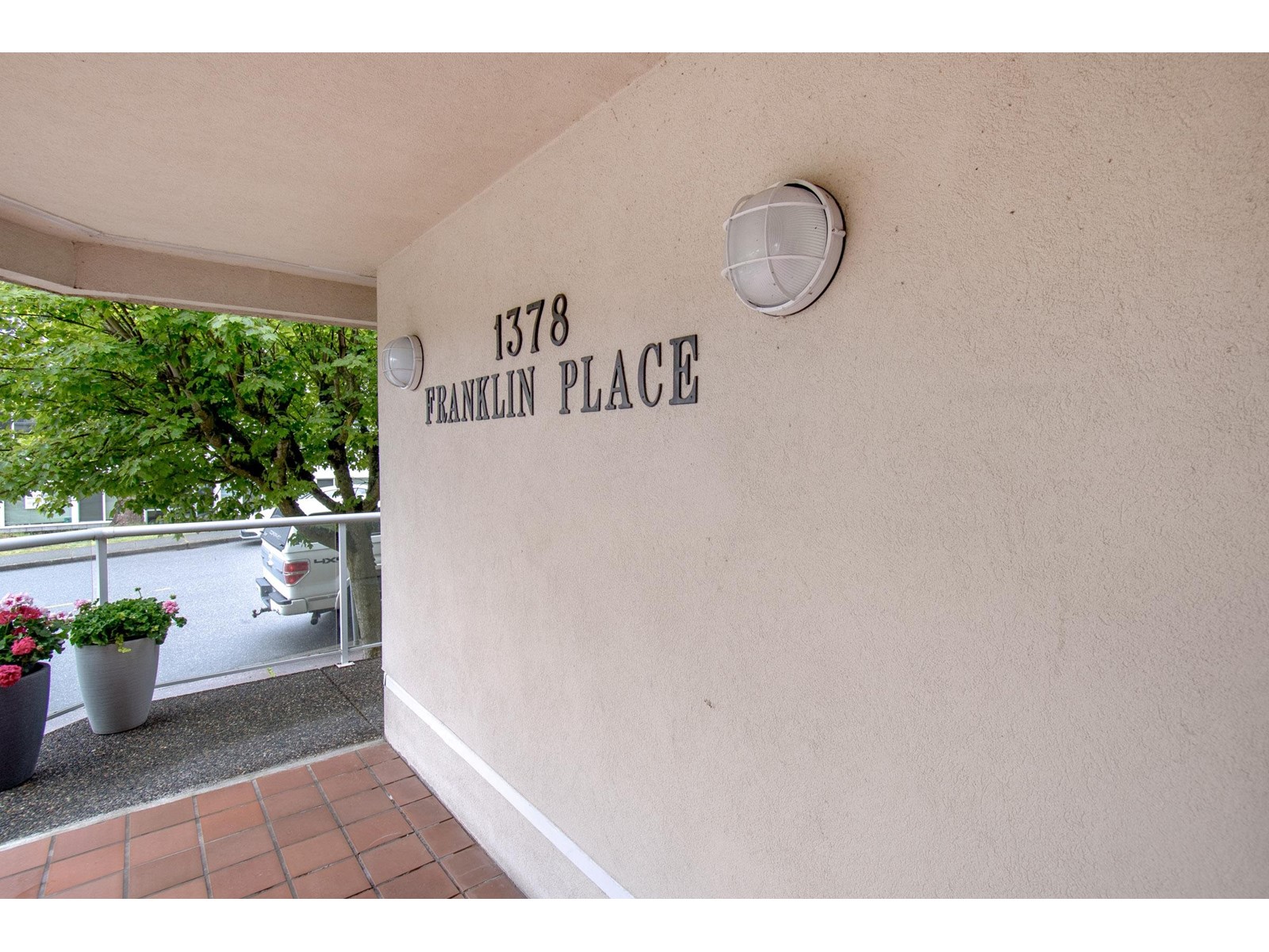 Photo 17 of 15250 Thrift Avenue, White Rock BC