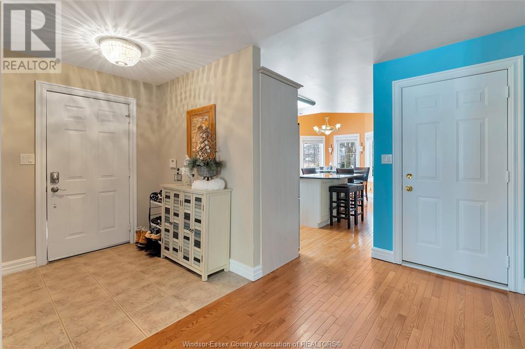 Photo 6 of 233 Crystal Bay Drive, Amherstburg ON