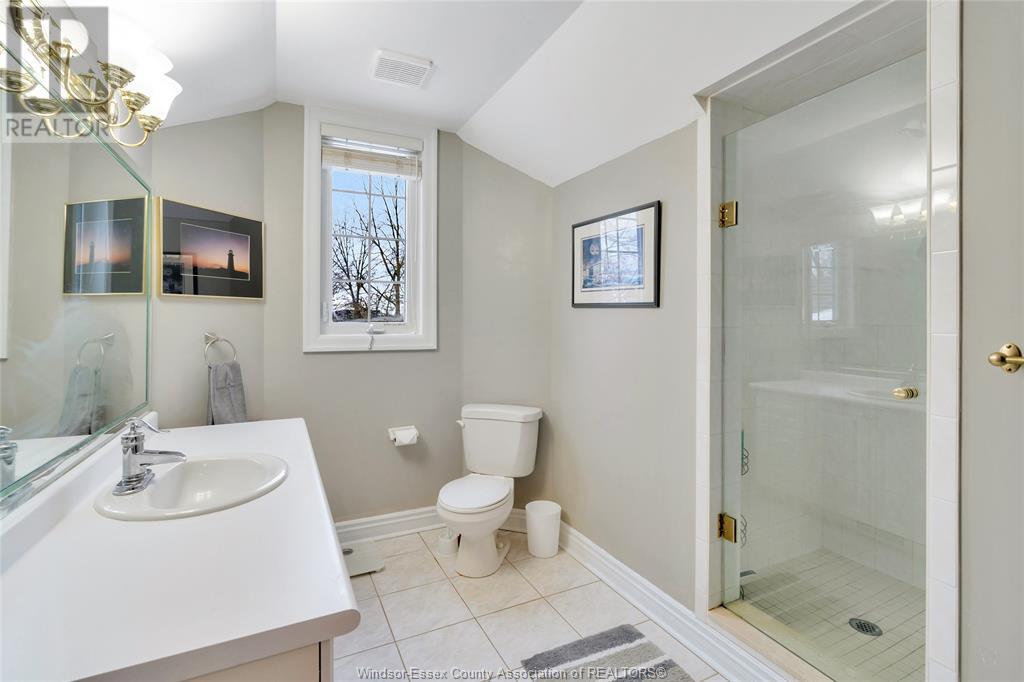 Photo 2 of 233 Crystal Bay Drive, Amherstburg ON