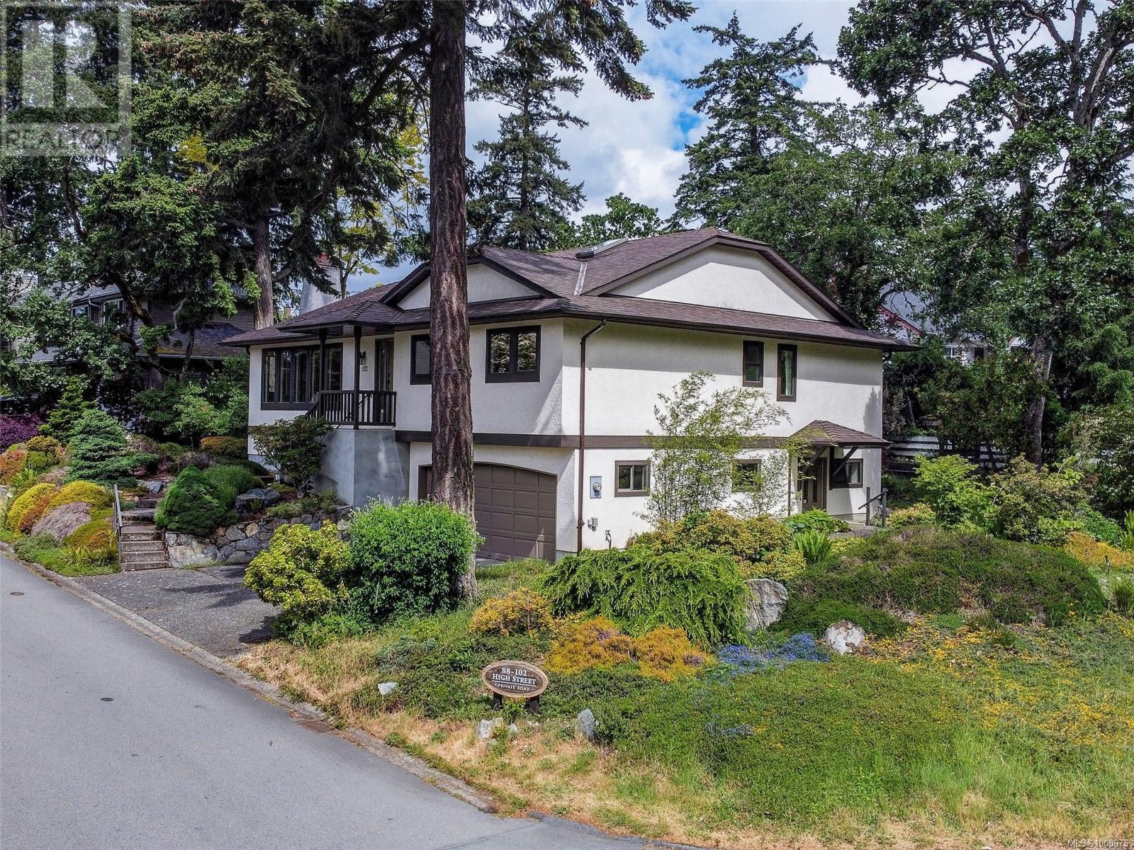 102 High St, View Royal