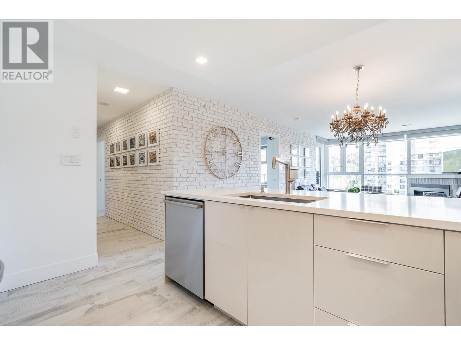 Photo 11 of 1806 235 Guildford Way, Port Moody BC