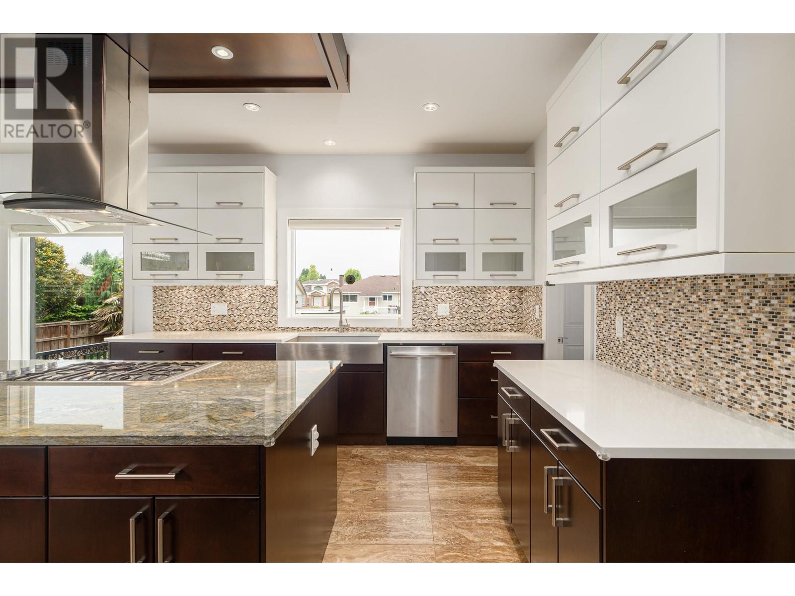 6650 NAPIER STREET, Burnaby real estate listing R3005416