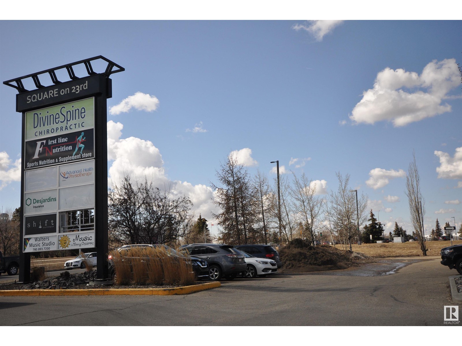 Photo 2 of 9156 9154 23 Av Nw, Edmonton AB