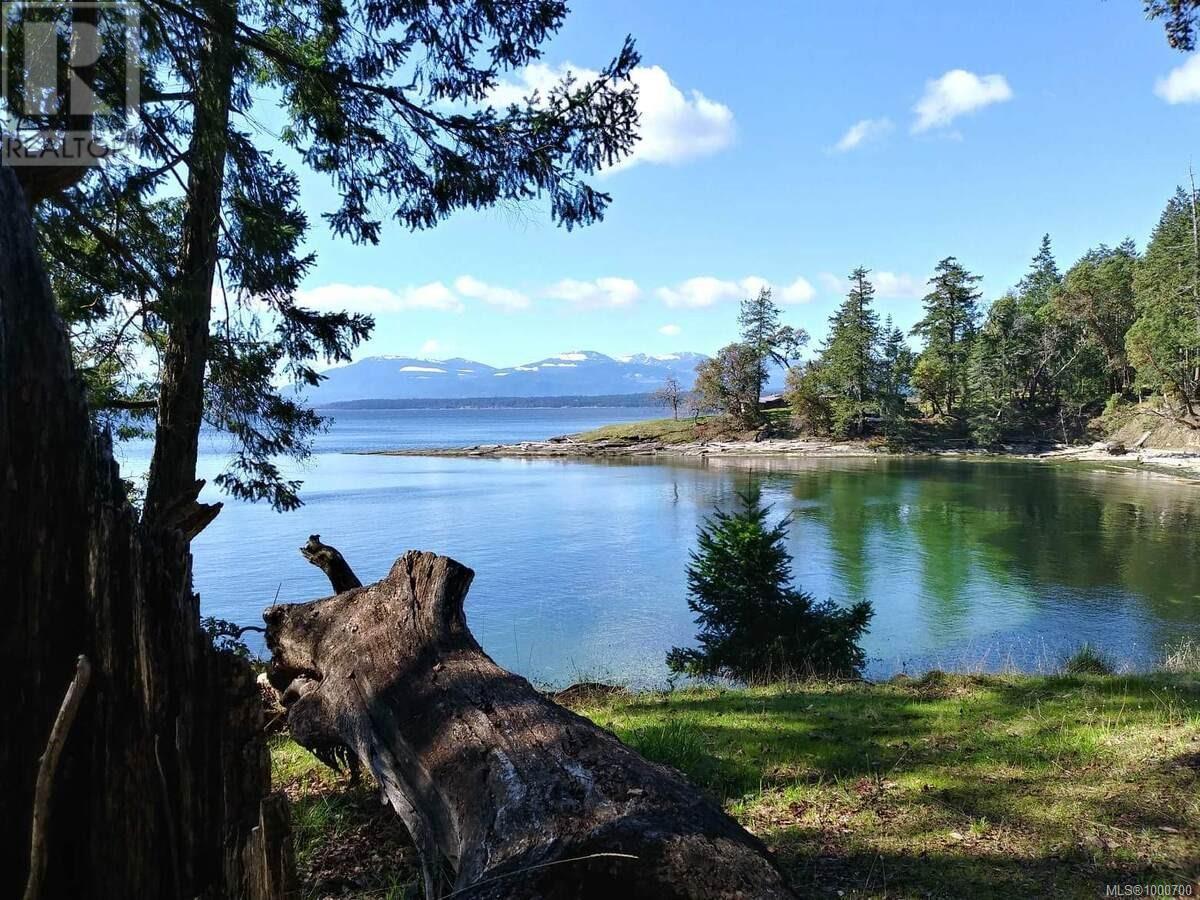 Photo 47 of 631 Flewett Dr, Decourcy Island BC