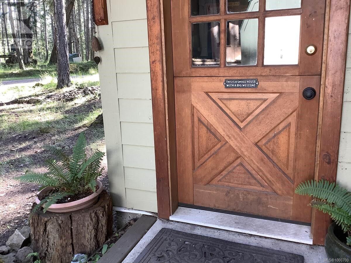 Photo 10 of 631 Flewett Dr, Decourcy Island BC