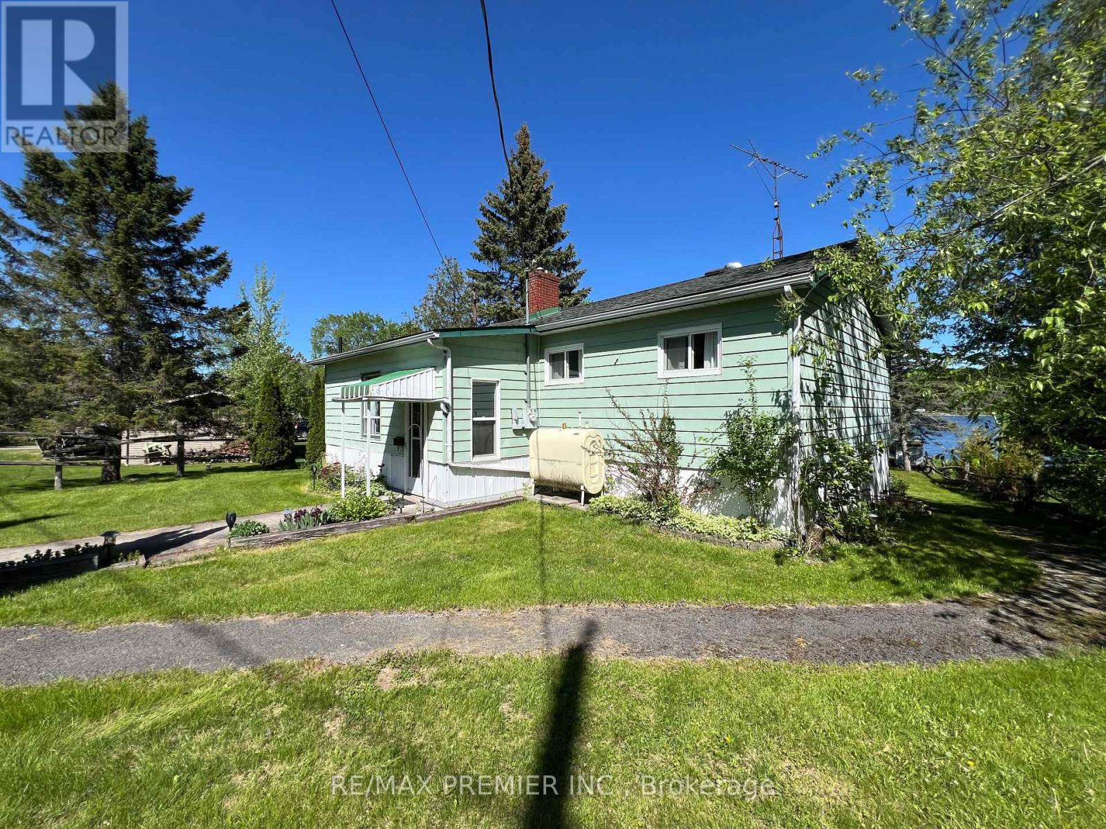 Photo 23 of 29 Prior Lane, Quinte West ON