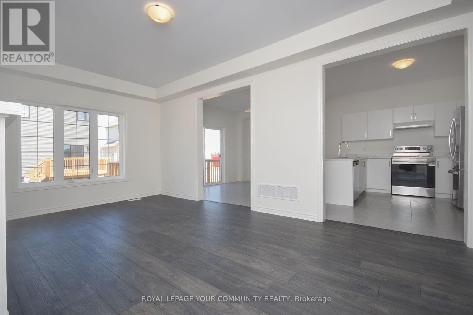 Photo 17 of 244 Mckenzie Drive, Clearview ON