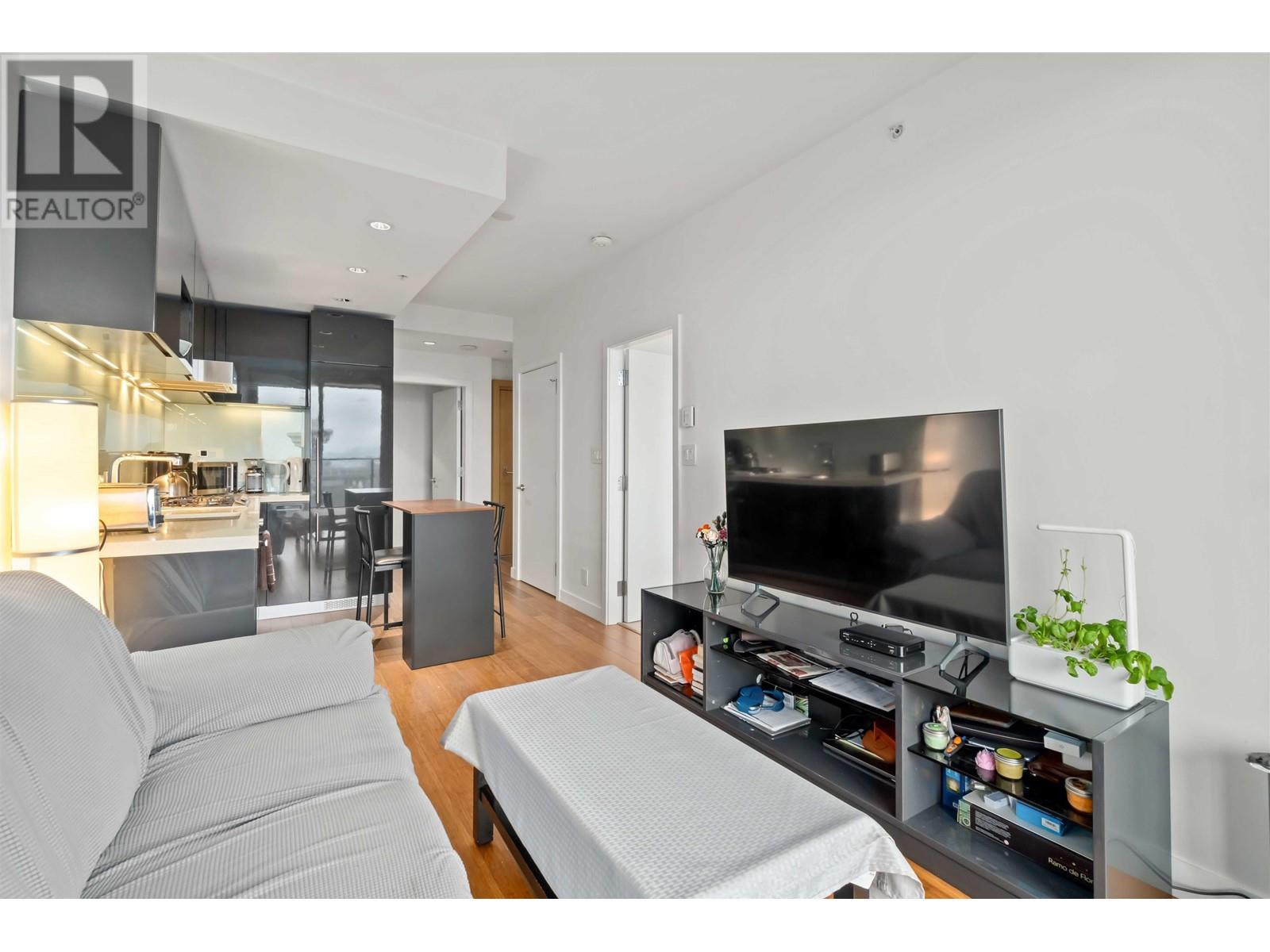 Photo 5 of 3807 777 Richards Street, Vancouver BC