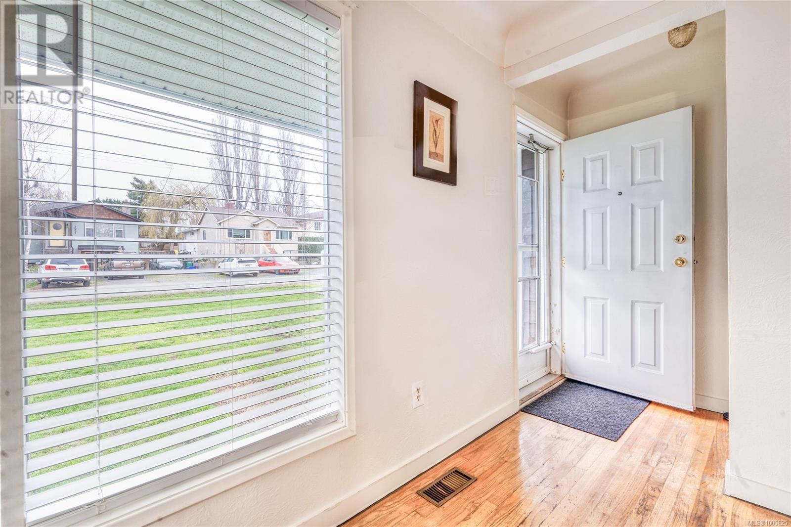 Photo 17 of 3054 Donald St, Saanich BC