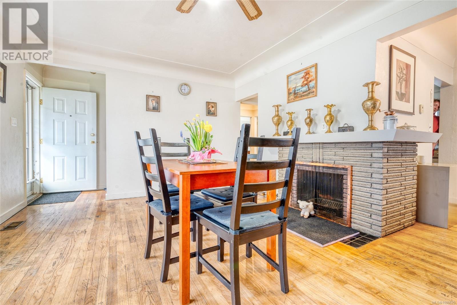 Photo 20 of 3054 Donald St, Saanich BC